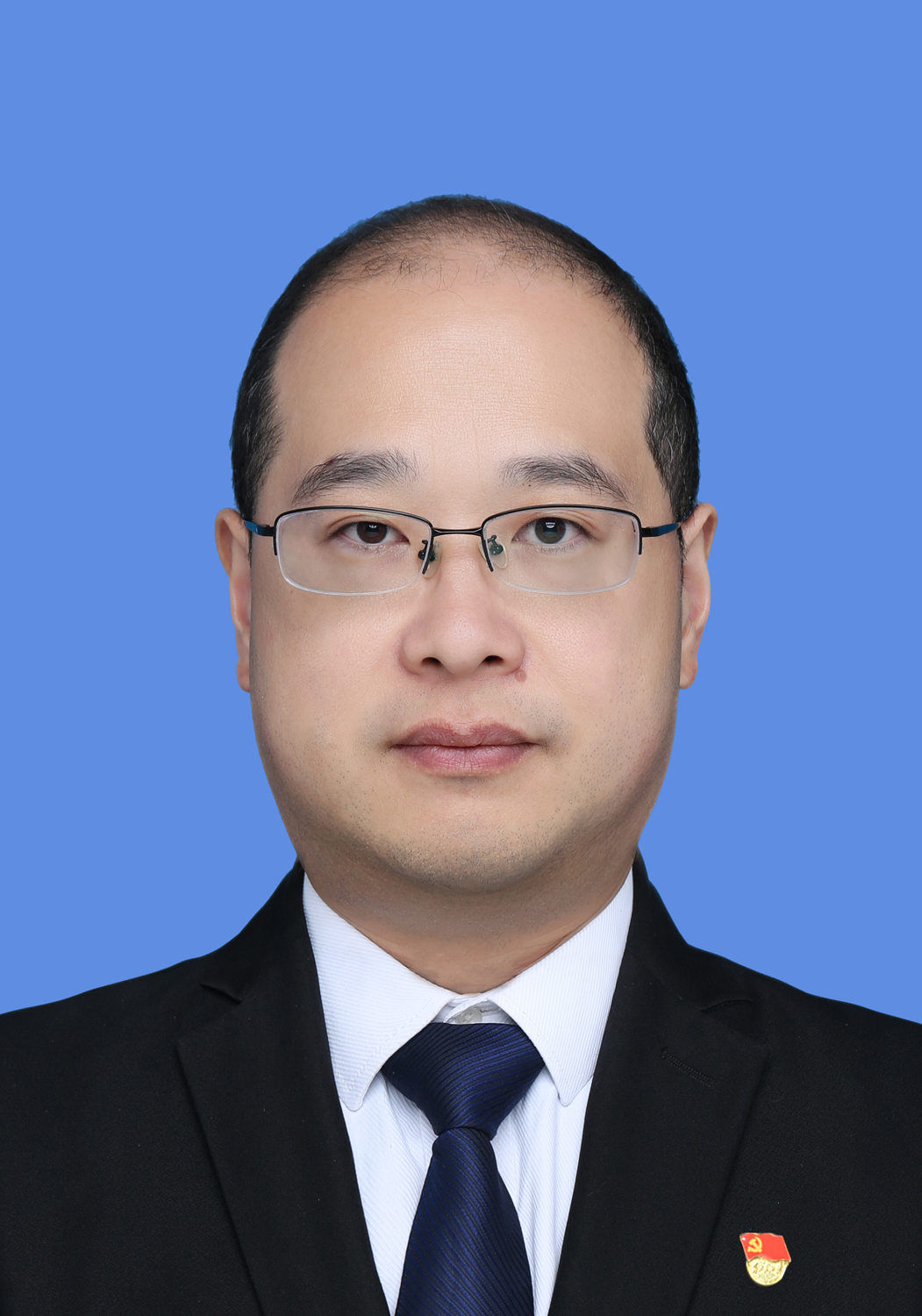 范旭明