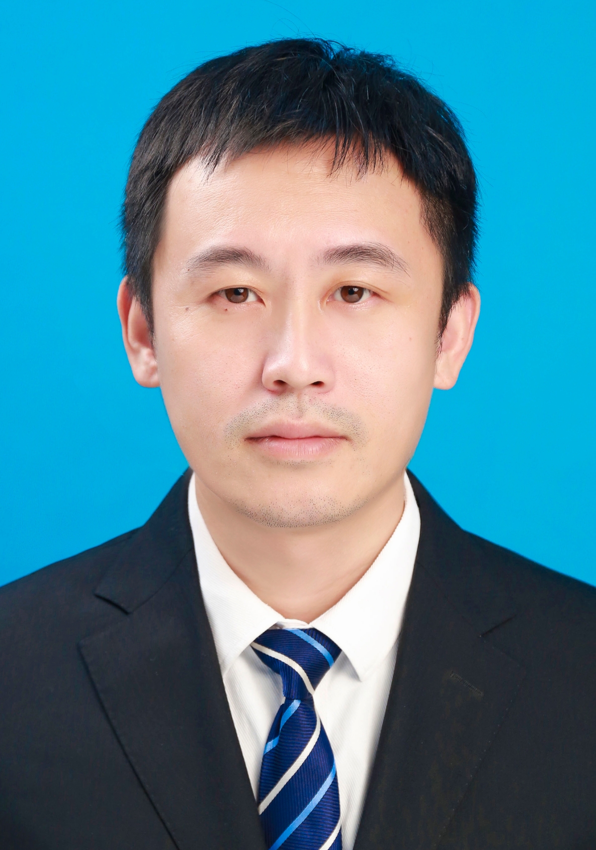 李少庸
